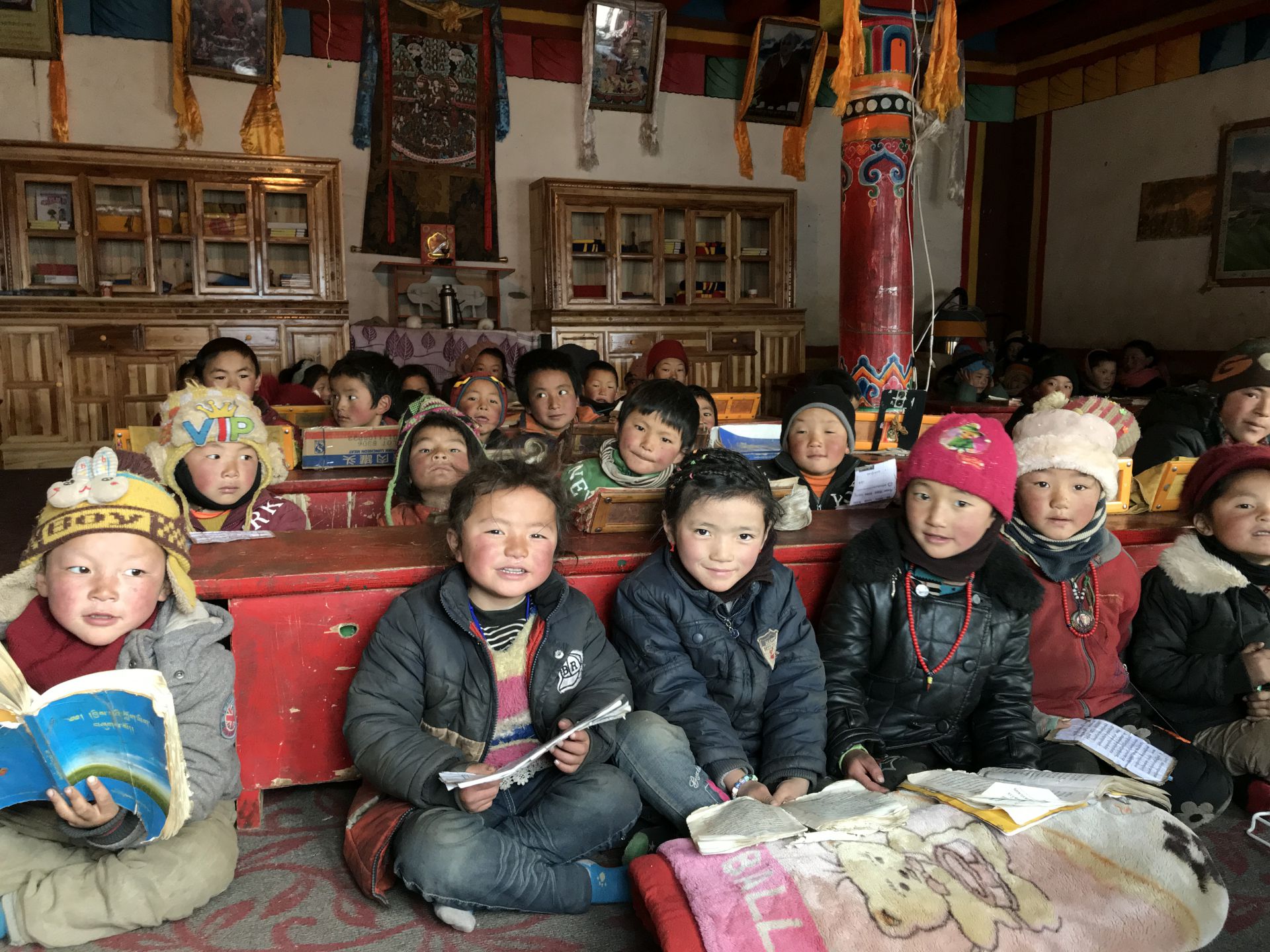 乐竞·网站登录官网入口-乐竞(中国)公益回顾丨家国同欢月同圆 温暖满载甘孜州(图11)